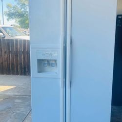 Whirlpool Refrigerator Dimension Is 71Hx35W27D Working 