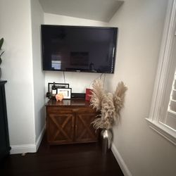 Decorative Vase With Pampas