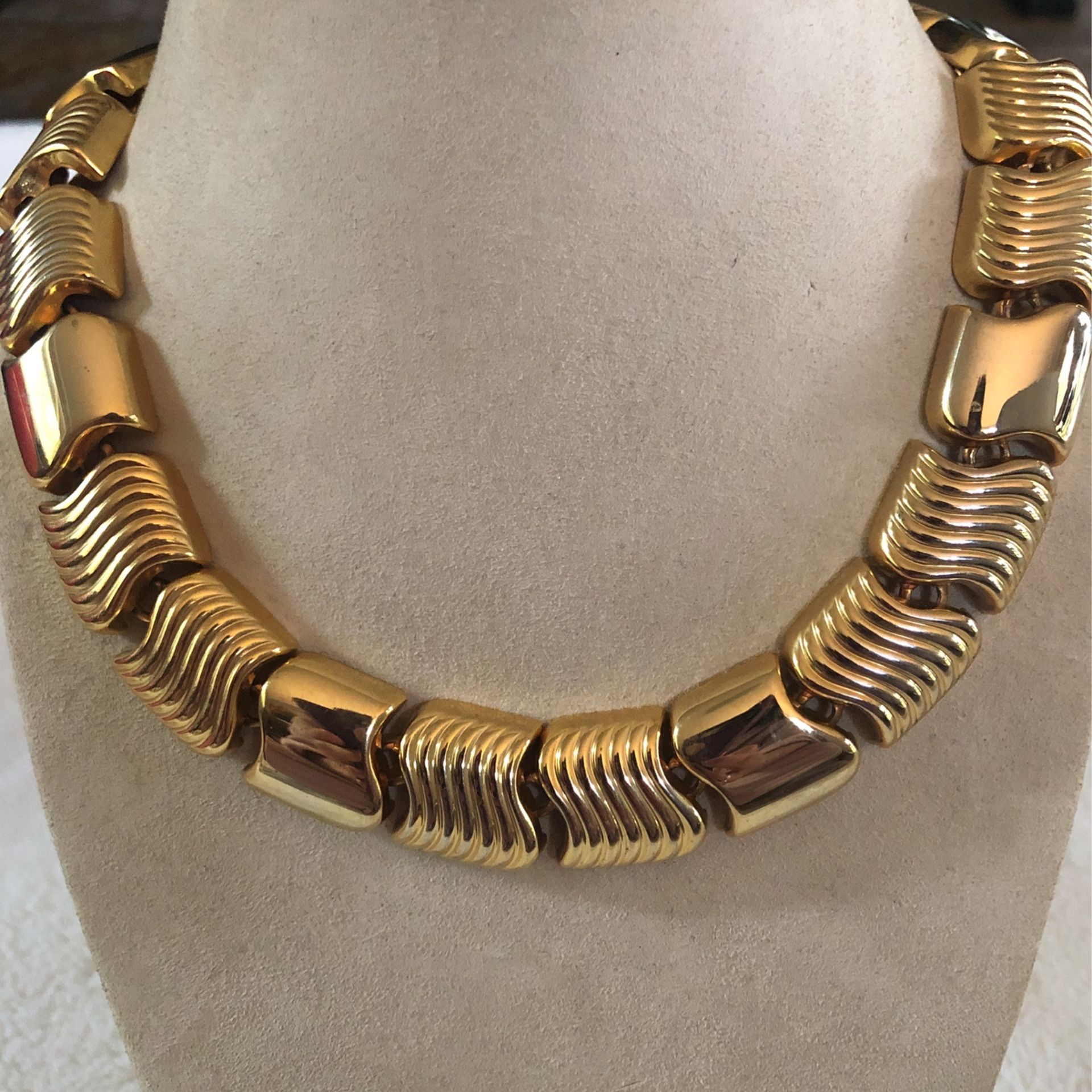 Vintage gold necklace