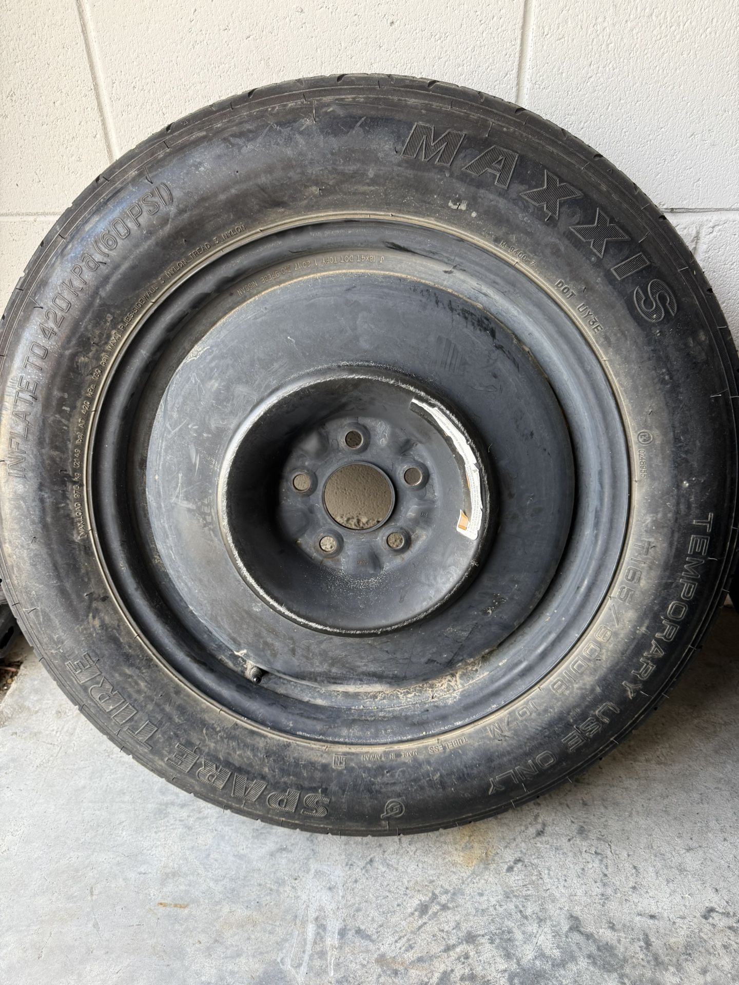 Spare tire 5 lug rim 18 Maxxis 165/90D18 Nissan
