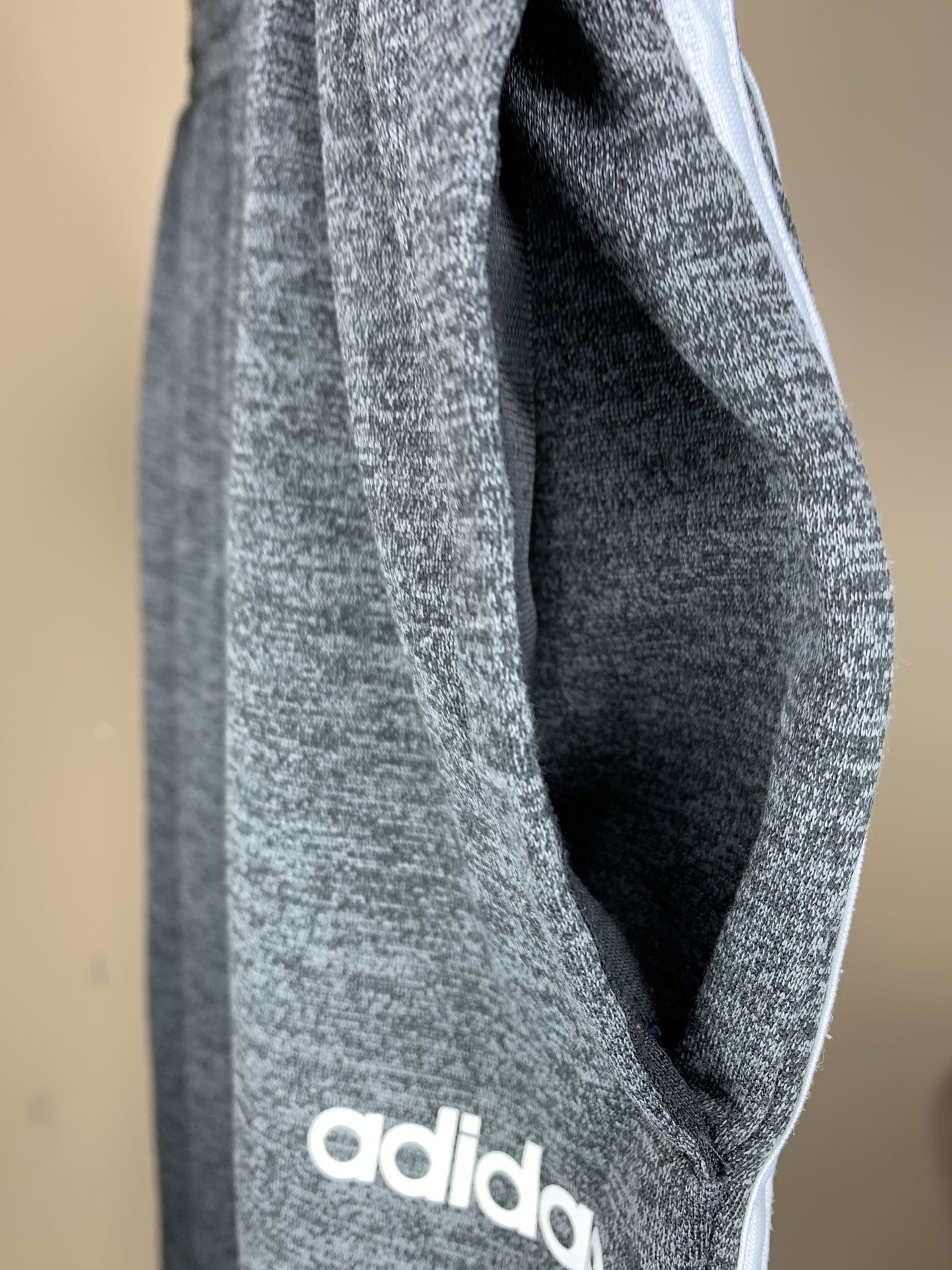 Adidas Men's Dark Heathered Gray 3-Stripe  Athletic Sweatpants/ Joggers Medium  Pre-owned 