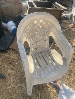 3 Pretty Plastic Outdoor Chairs