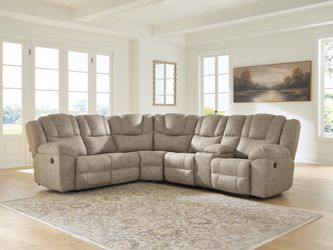 Ravenswaye Birch 3-Piece Reclining Sectional with Right-Arm Facing Console (Online Special Price)