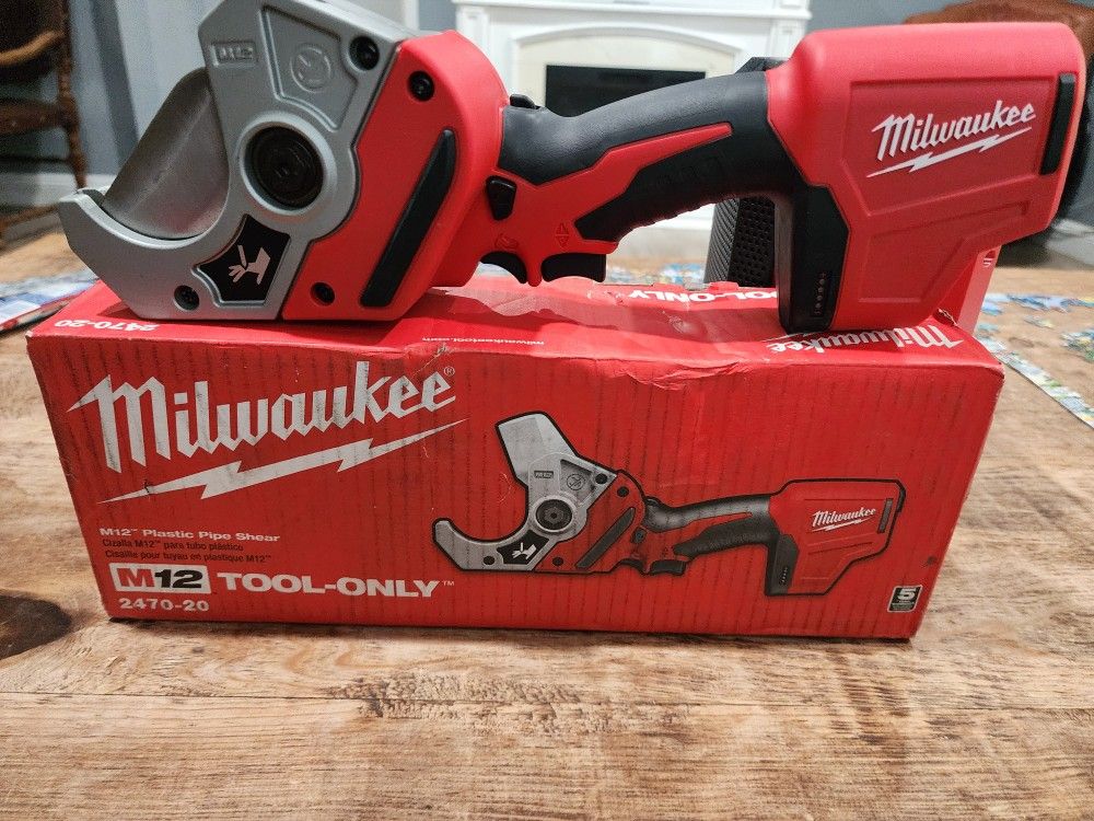 Millwake M12 Pipe Shrear New In Box $150
