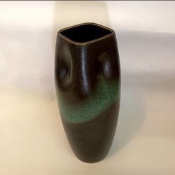 A beautiful flower vase