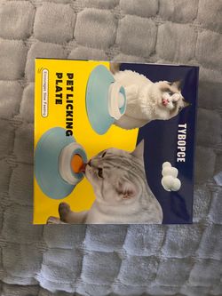 TYBOPCE Pet Licking Plate Slow Feeder