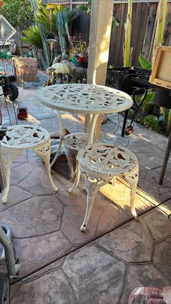 USED PATIO TABLE
