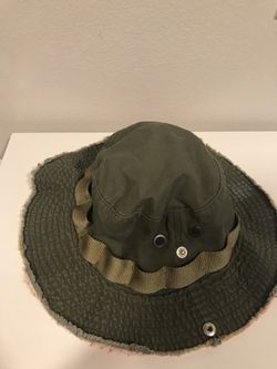 Gymboree Reversible Hat (green/orange) Size 5-7