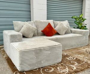 🛻Free Delivery ✨️ Beautiful Boneless Grey Sectional  - Same-Day Delivery