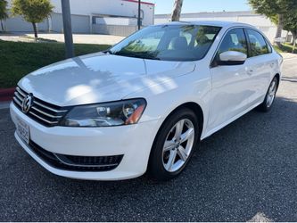 2013Volkswagen Passat  SE