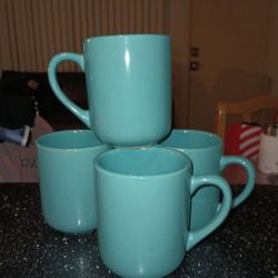 Set Of 4 Mugs /Taza De 4 Set 