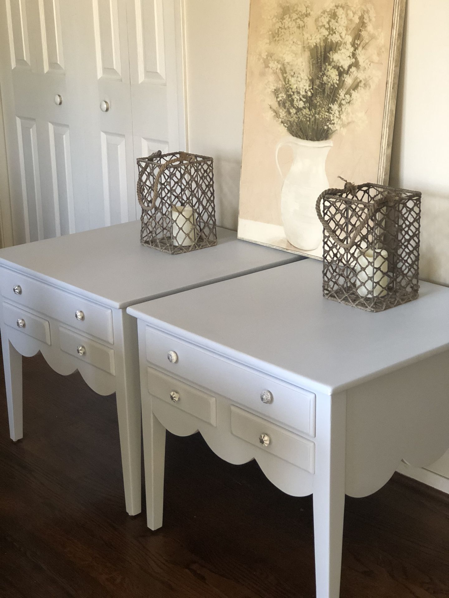 2 night stands/end tables in linen gray