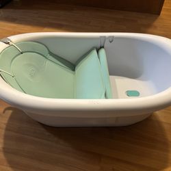 Frida Baby Bathtub