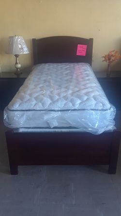 TWIN SOLID WOOD BED & BOX SPRING AND MATTRESS