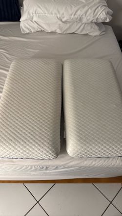 Free - pillows
