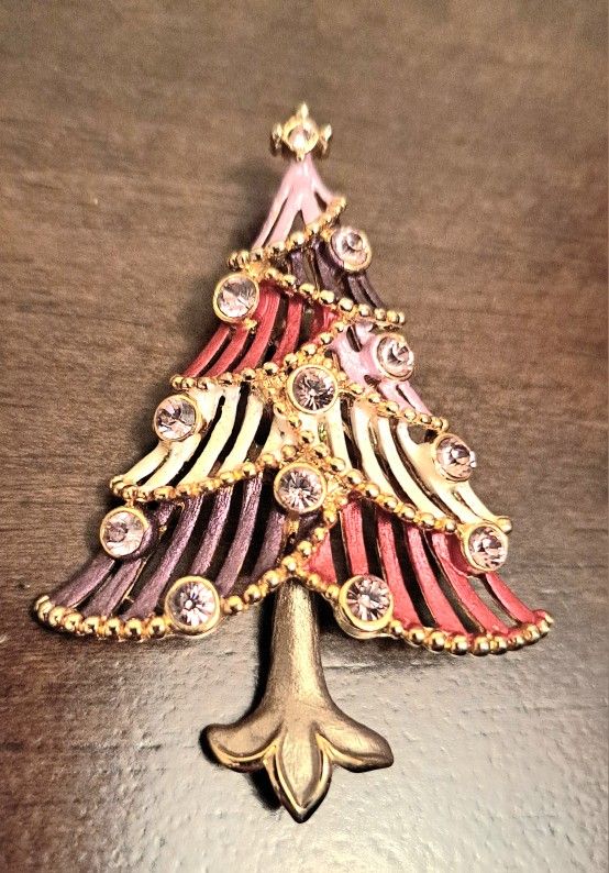 Vintage Rucinni Christmas Tree Brooch