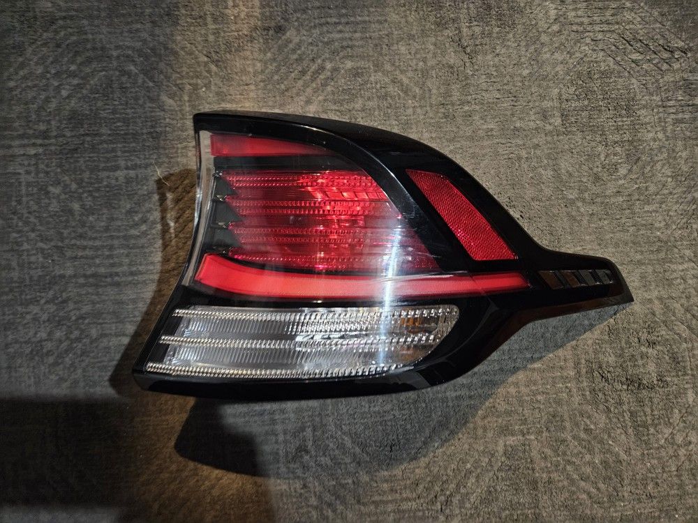 Kia Sportage Tail light Led Oem 2022-2024