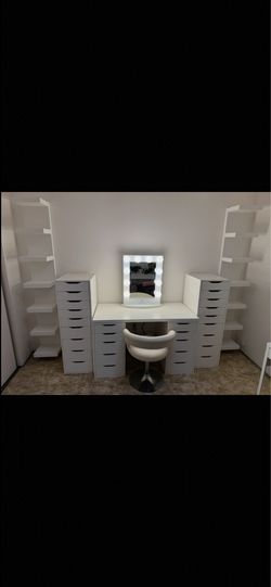 Vanity set