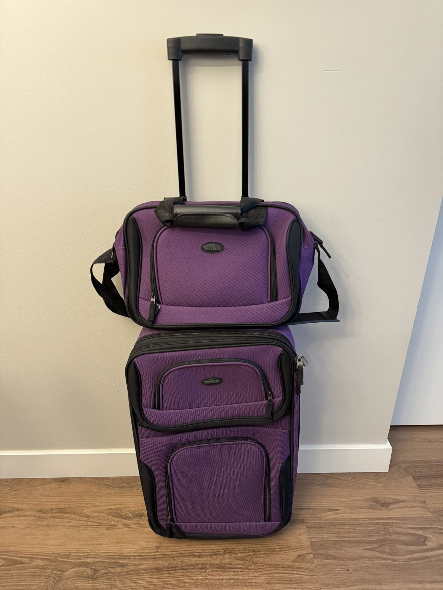 U.S. Traveler Carry-on Luggage Set with Wheels 