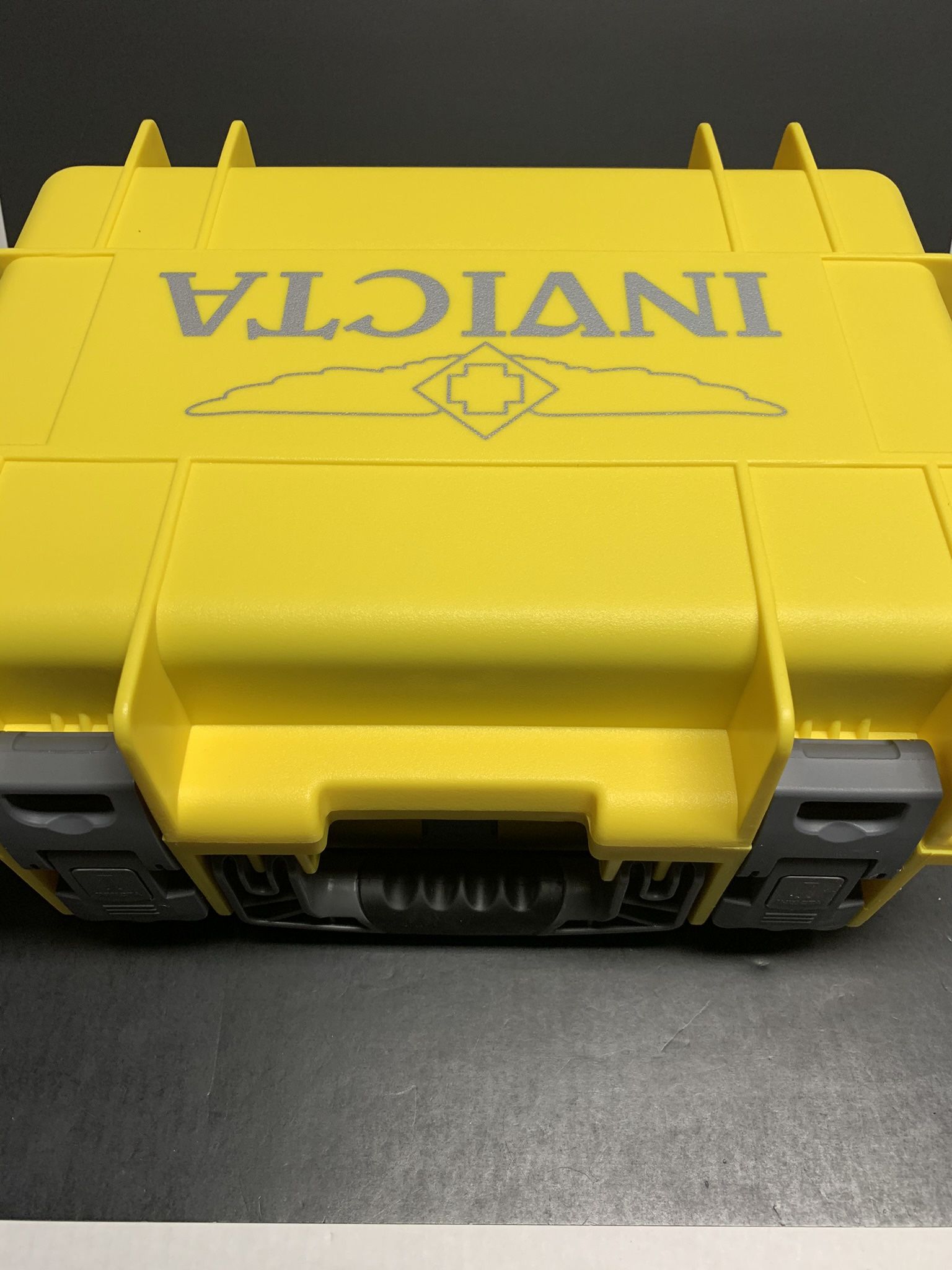INVICTA 8 SLOT IMPACT WATCH CASE DC8YEL BRAND NEW BOX YELLOW