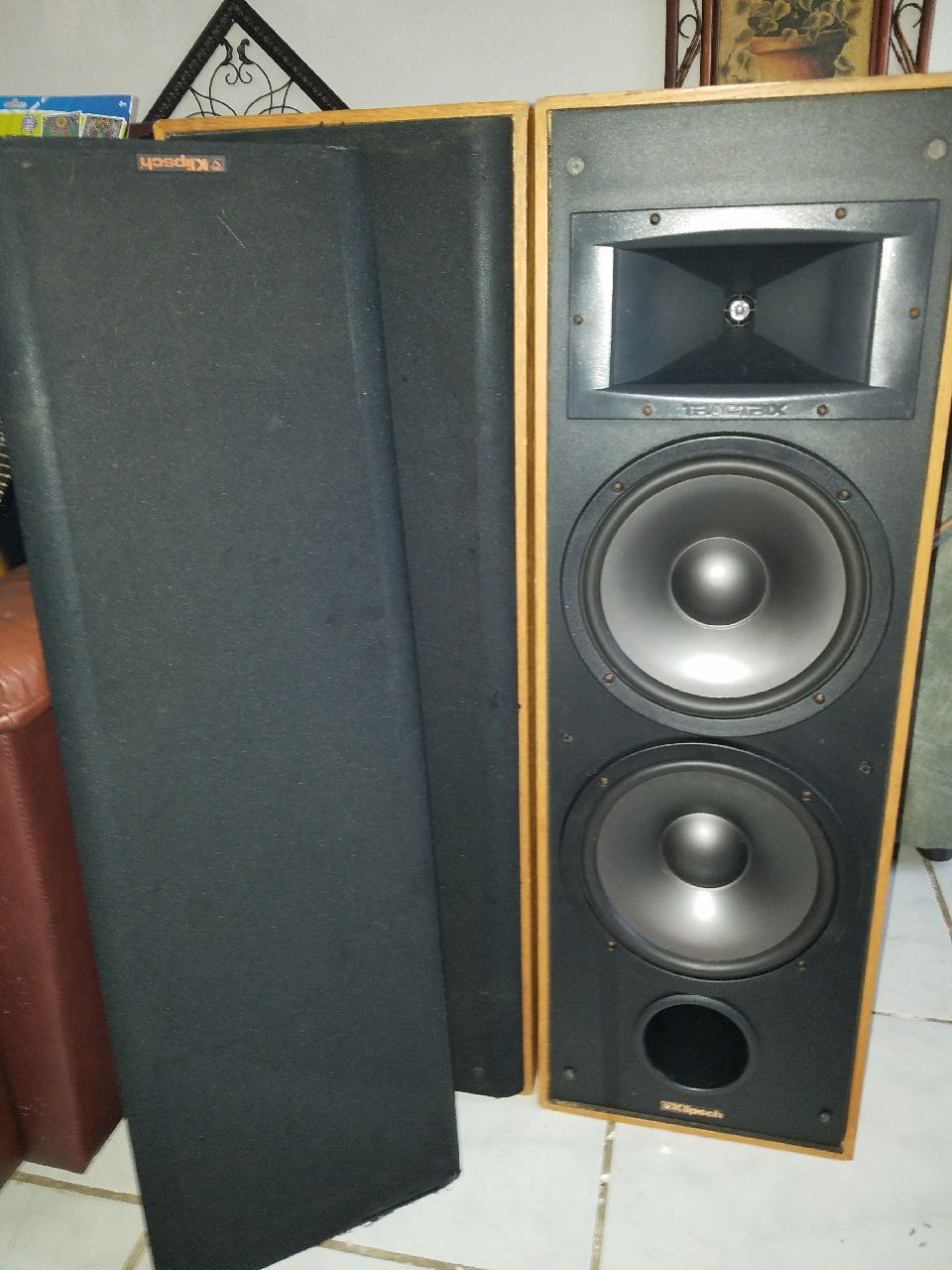 Klipsch kg 5.5 floor standing speaker highly sought after .rare vintage 100w to 500 w speaker 4 tens