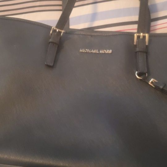 Michael Kors Big Bag for Sale in Fort Lauderdale, FL - OfferUp