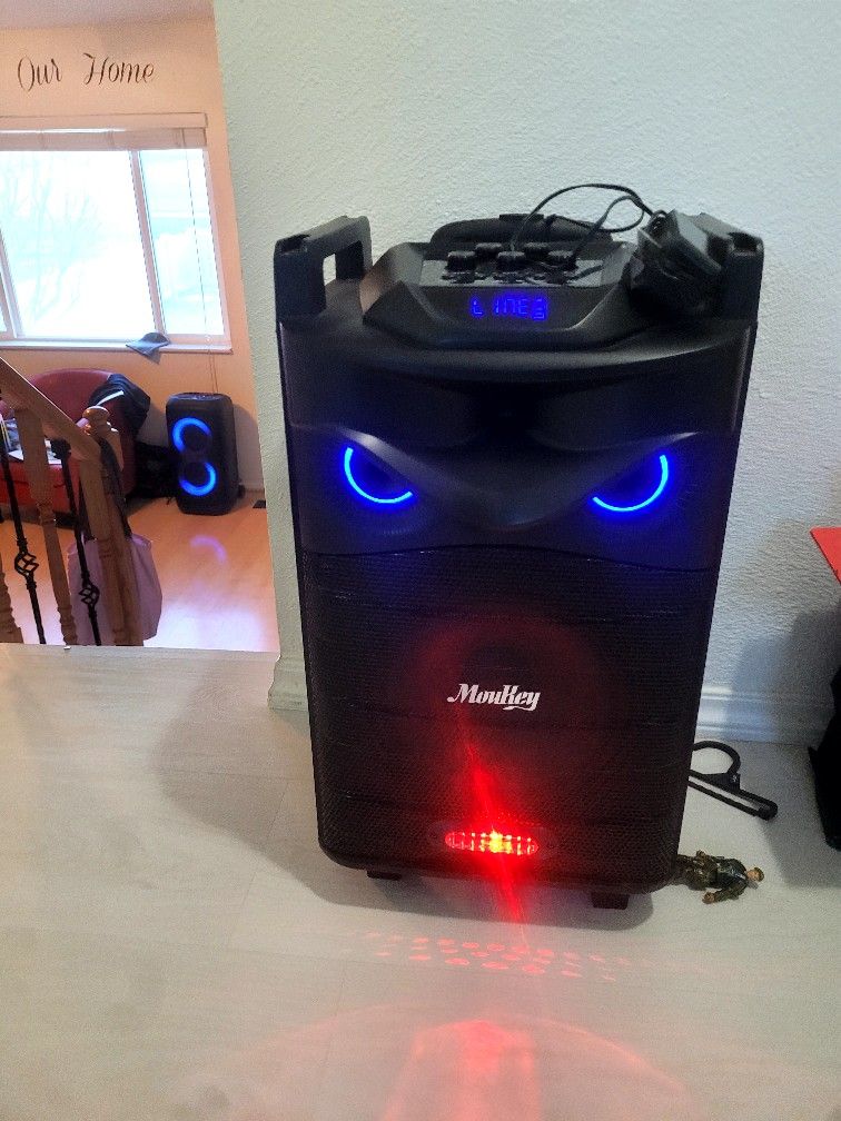 Moukey Speaker Bluetooth With Microphone