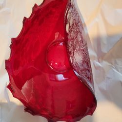 Vintage Large Hand Made Poland Red Conch Shell Glass Art Bowl Centerpiece Vase