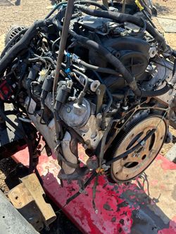 05 Yukon 4.8 engine ls motor  Silverado Tahoe c10 Ls swap