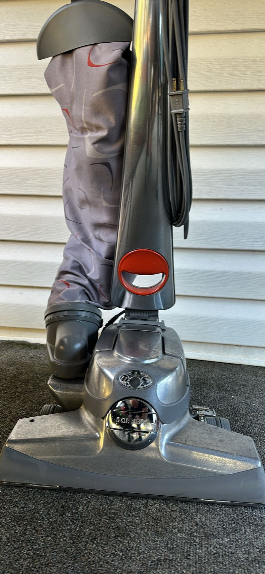 Kirby Sentria Vacuum And Carpet Shampooing