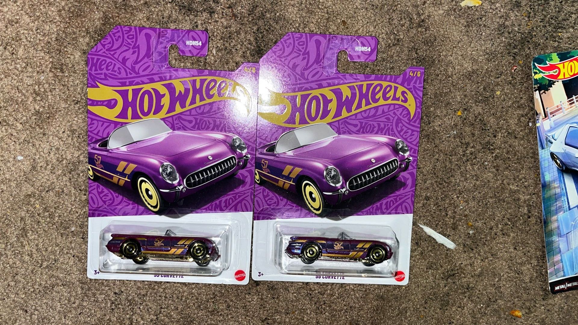 Hotweels Pearl Anniversary gold 55 Corvettes