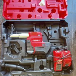 Milwaukee HammerVac 1 - 1/8 in Dust Extractor (TOOL ONLY)