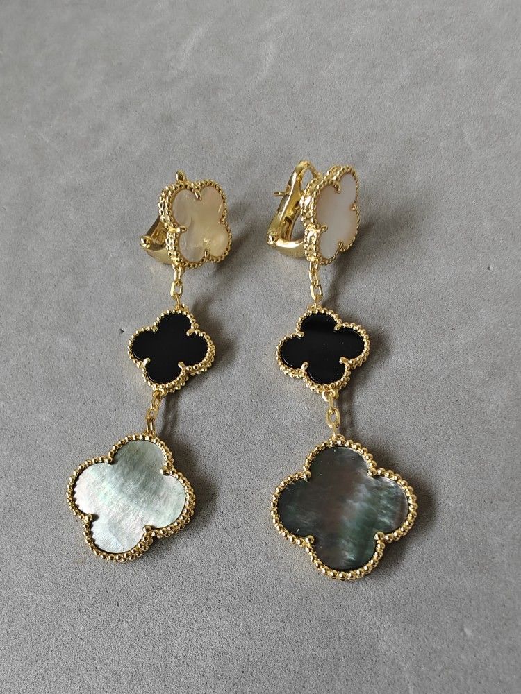 VCA Earrings Mother Of Pearl 3 Motif 18k Yellow Gold Plated