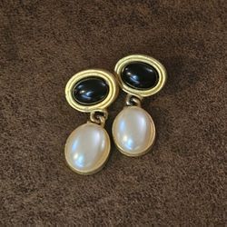Vintage Black And Pearl