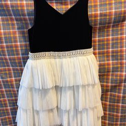 Beautiful black and white dress for your little girl 🤍🖤