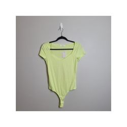 Elodie Yellow Cap Sleeve Fitted Ribbed Thong Snap Button V Neck Bodysuit M