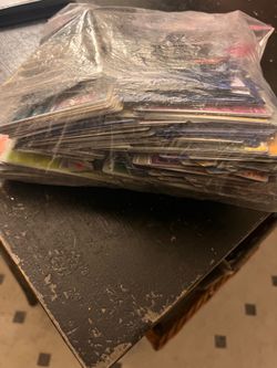 Mystery pokemon cards bundle!