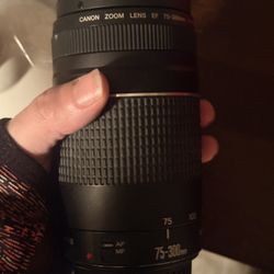 canon zoom lens ef 75-300mm