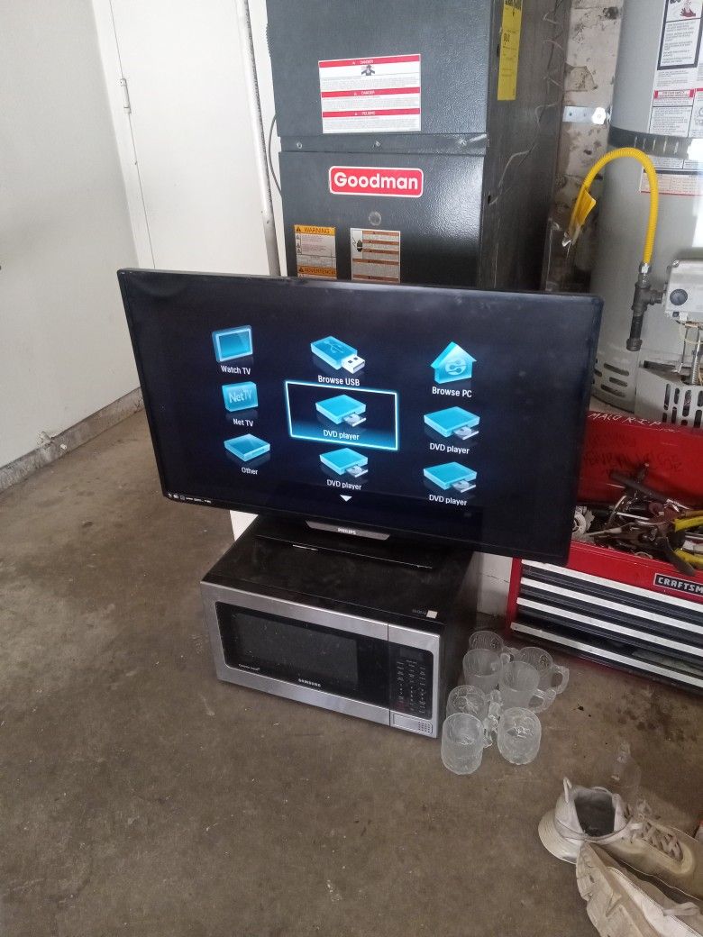 Philips 32' Flat Screen TV $20