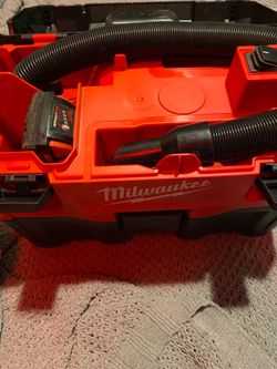 Milwaukee Vacuum m18