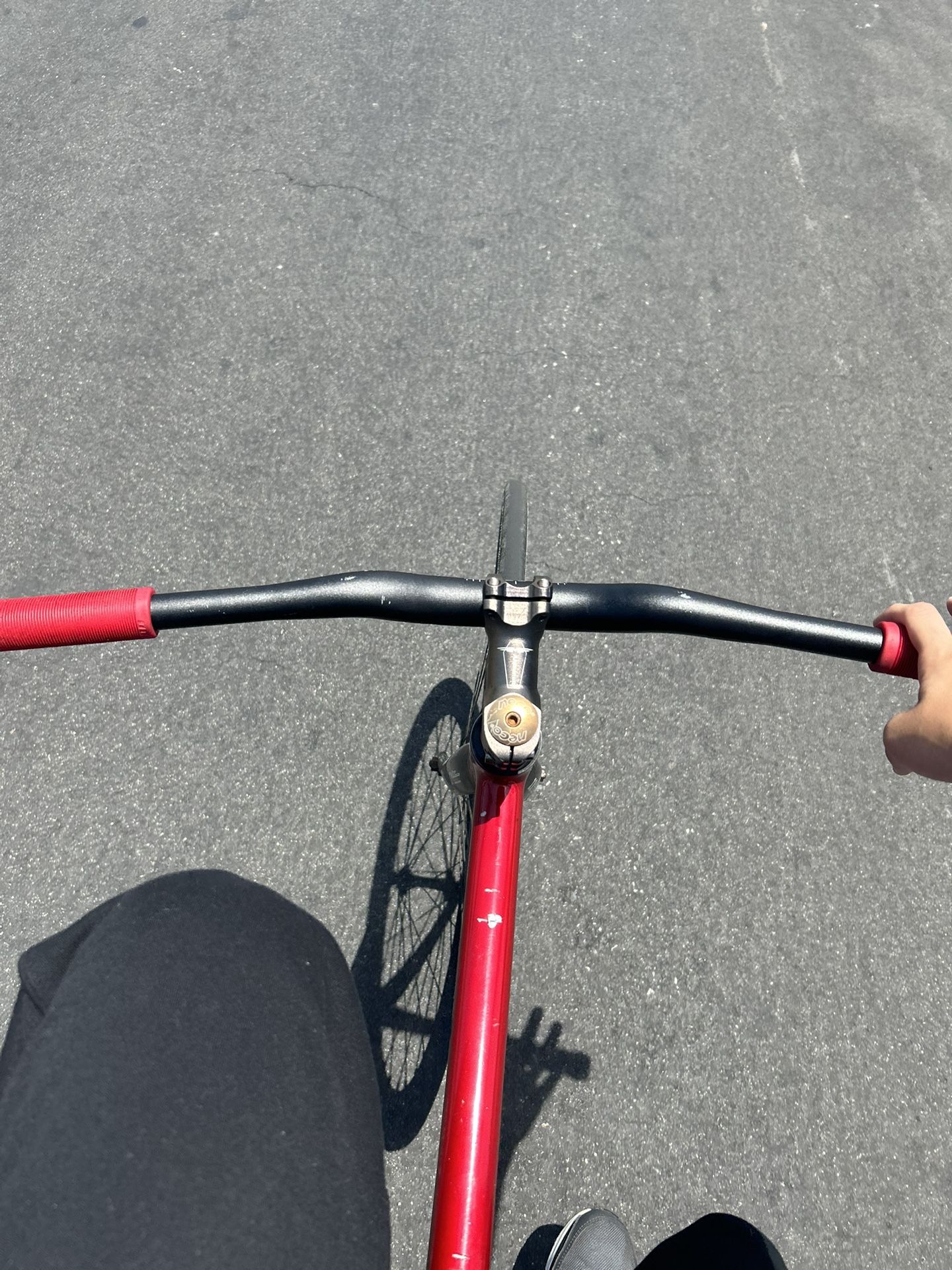 LEADER 735 RED FIXIE