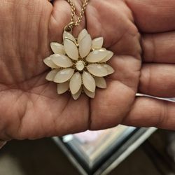 Flower Fashion Long Necklace 