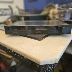 Yamaha DSP-100U Natural Sound Digital Sound Field Processor