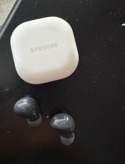 Samsung earbuds