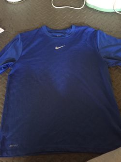 Boys nike dry fit shirt