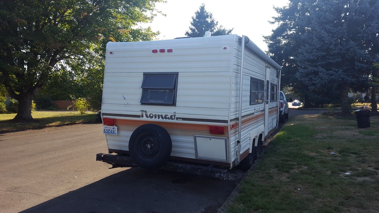 1983 25' Skyline Nomad camper trailer