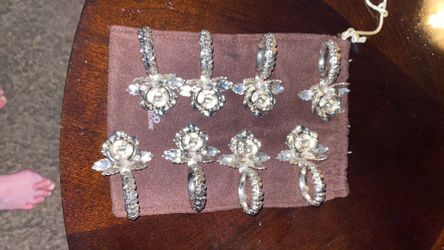 8 Napkin Rings $5