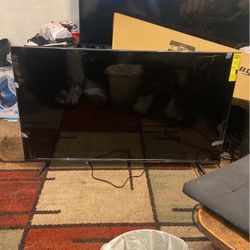 50’ Hisense Roku Tv