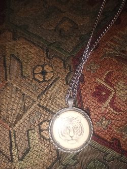 1980's Avon Tiger Neck piece 