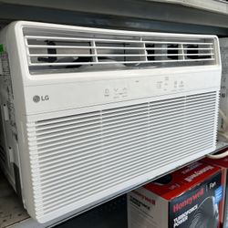 LG Air Conditioner 1000 BTU